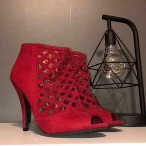 🔥Barely Worn Christian Siriano Suede Heels🔥